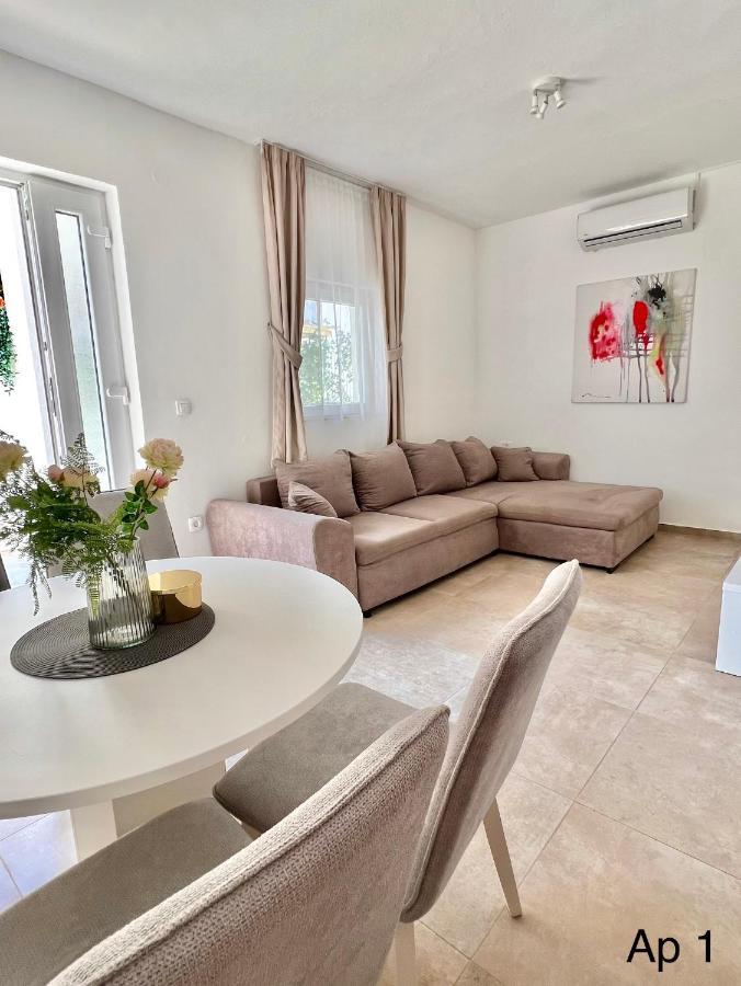 Golden Apartments ซาบอริซ ภายนอก รูปภาพ